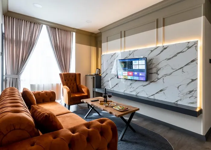 Arena Luxury Hotel *